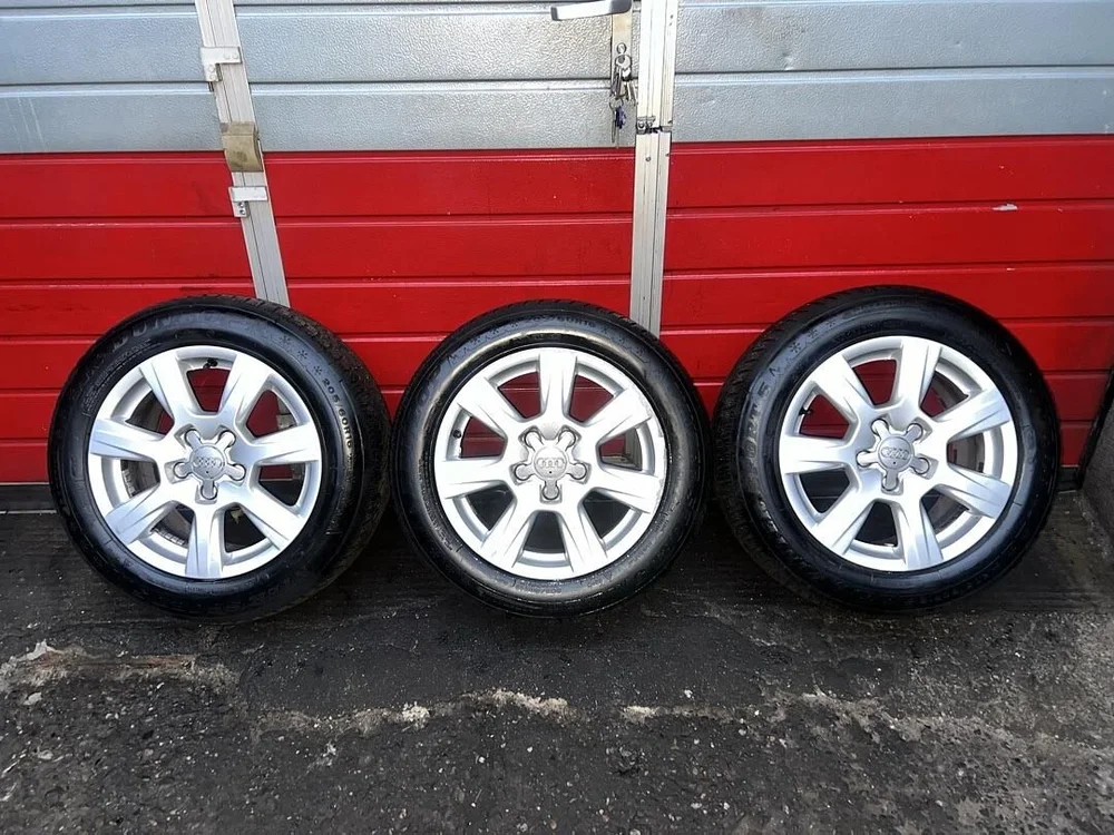 Kola 205/60 R16 zimní pneu 5,7mm ET45 7.5Jx16H2 8K0601025A S5VX3T49535 Kola 205/60 R16 zimní pneu 5,7mm ET45 7.5Jx16H2 8K0601025A S5VX3T49535