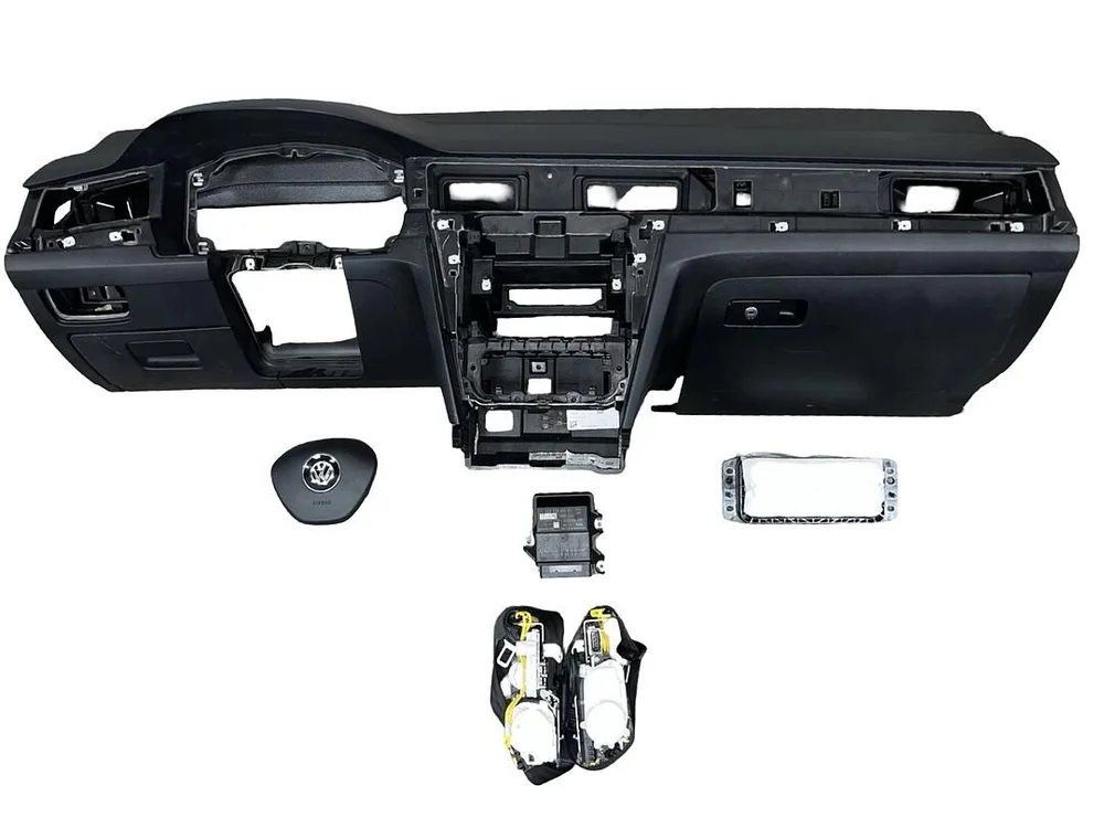 VW Passat B8 kombi r.v. 2019 černá palubní deska 3G1857003BP S5VX3T68872 VW Passat B8 kombi r.v. 2019 černá palubní deska 3G1857003BP S5VX3T68872