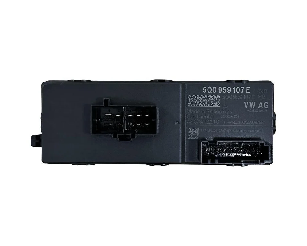VW Passat B8 kombi r.v. 2015 řídící jednotka elektrického kufru 5Q0959107E S5VX3T72364 VW Passat B8 kombi r.v. 2015 řídící jednotka elektrického kufru 5Q0959107E S5VX3T72364