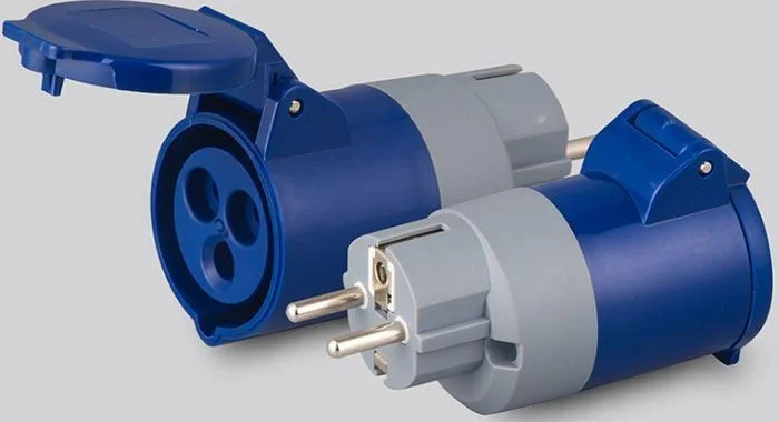 Adaptér 230V 3kolík/ 230V EURO+CZ 744638