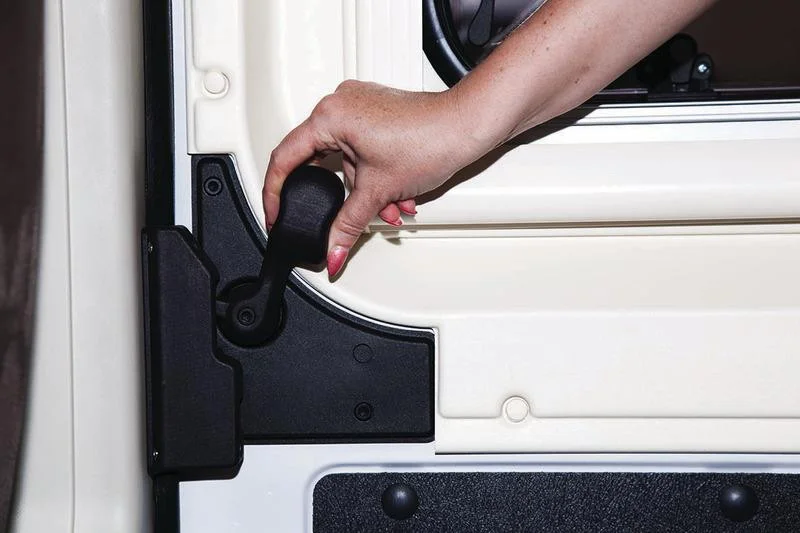 Přídavný bezpečnostní zámek posuvných dveří HEOSafe Van Security pro Fiat Ducato 250/290, litý hliník, černá barva (HEOSolution 1763) 302421
