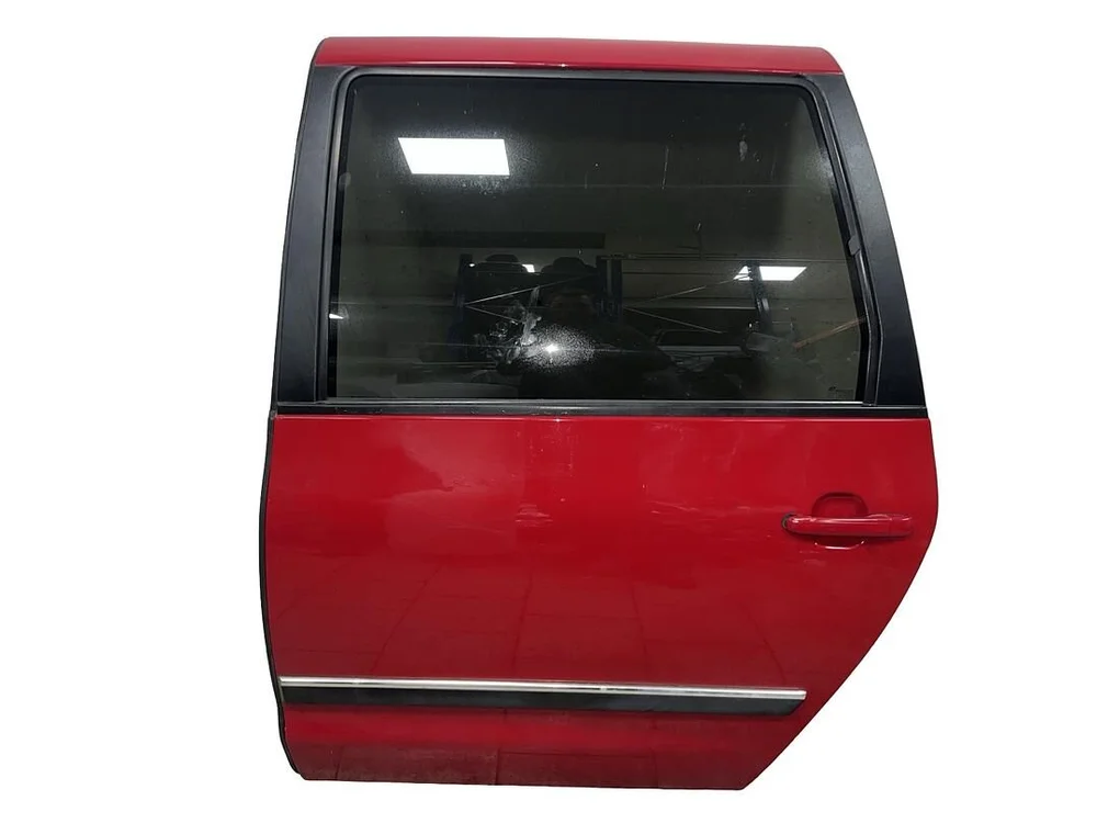 VW Sharan 7M r.v. 2009 červená barva kód barvy LA3H levé zadní dveře S5VX3T73373 VW Sharan 7M r.v. 2009 červená barva kód barvy LA3H levé zadní dveře S5VX3T73373