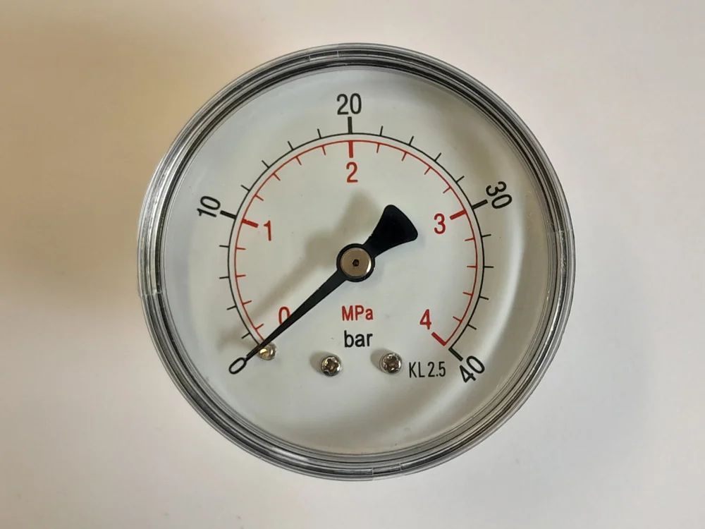 Manometr 1/4" 0-40 barů MZ 63mm, plast zadní 735313