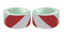Páska reflexní samolepící červeno bílé levé šrafování, šířka 5 cm, metráž, reflexní třída 2 704376