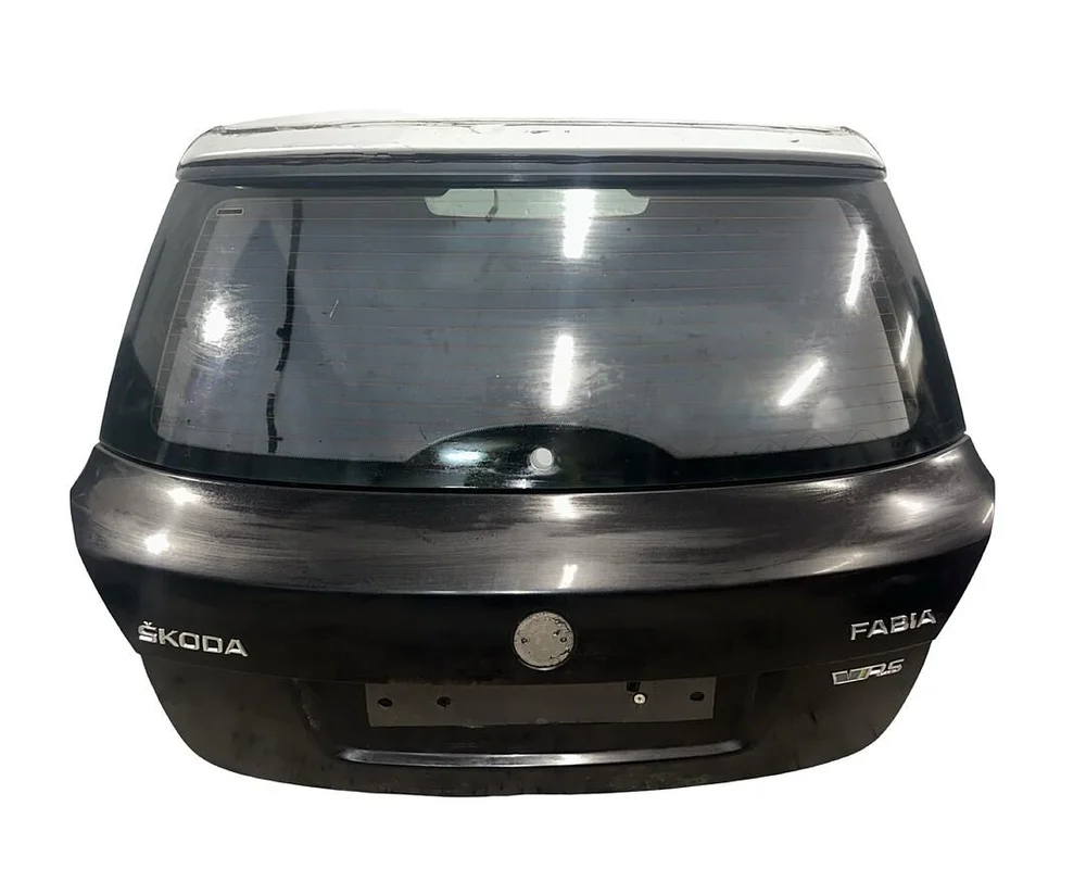 Škoda Fabia 2 RS facelift hatchback r.v. 2011 černá metalíza kód barvy LF9R 9910 1Z1Z páté dveře S5VX3T78382 Škoda Fabia 2 RS facelift hatchback r.v. 2011 černá metalíza kód barvy LF9R 9910 1Z1Z páté dveře S5VX3T78382