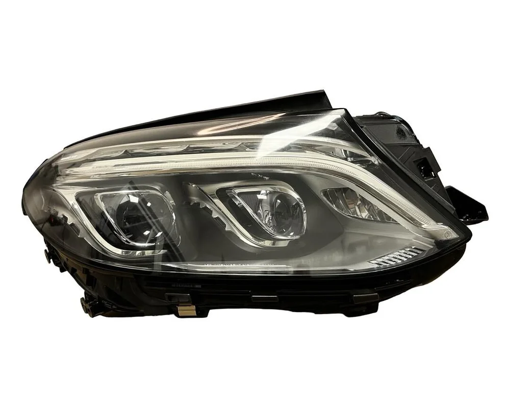 Mercedes pravé přední světlo xenon A1669067602 S5VX3T89204 Mercedes pravé přední světlo xenon A1669067602 S5VX3T89204