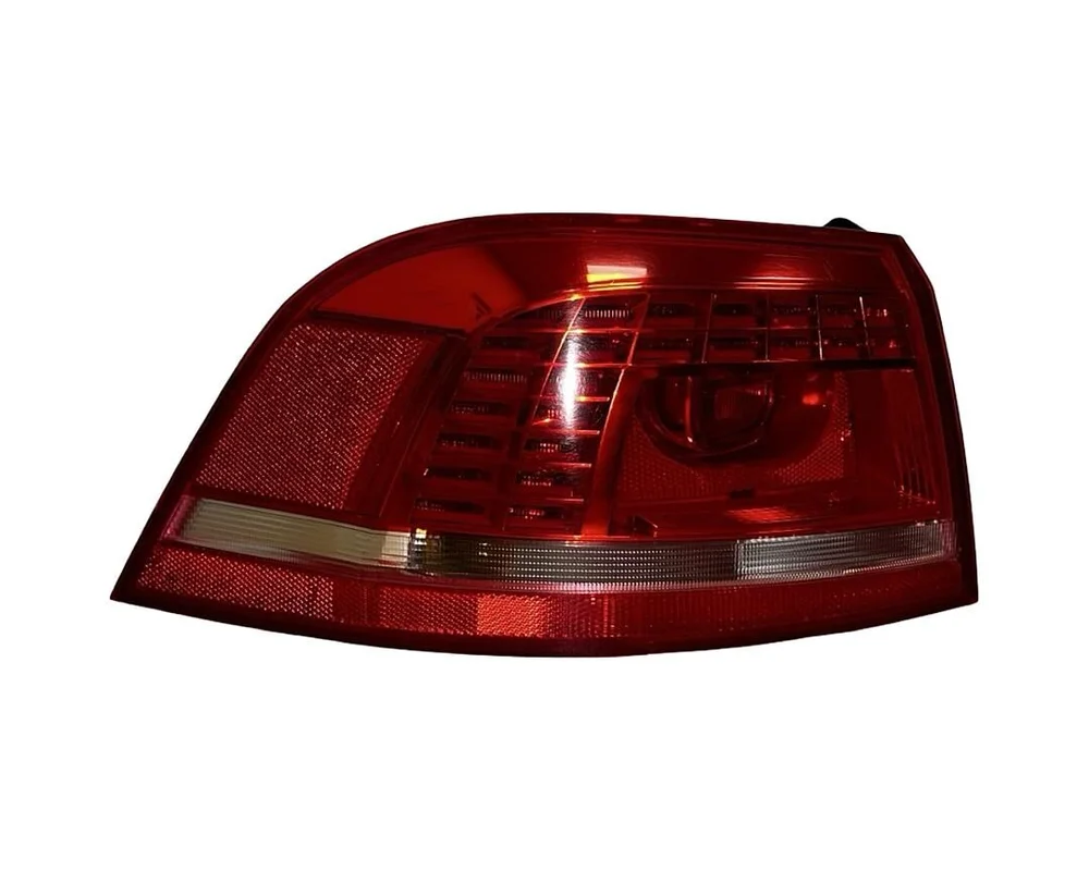 VW Passat B7 kombi r.v. 2012 levé zadní vnější světlo LED 3AF945207B S5VX3T75765 VW Passat B7 kombi r.v. 2012 levé zadní vnější světlo LED 3AF945207B S5VX3T75765